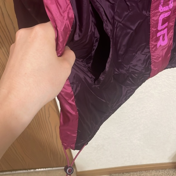 Under Armour Celliant Women’s Lightweight Recovery Jacket in Purple- Size Large - Picture 4 of 9